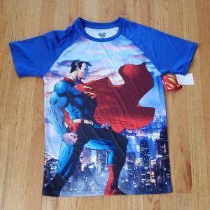 Men's Superman T shirt NEW size Small,DV comics